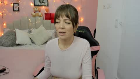 Emily online show from January 15, 9:18 pm