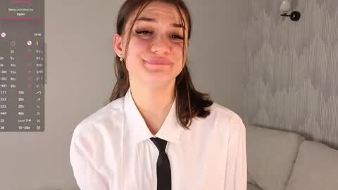 Snapshot of emilyhewell chatting on May 3, 3:07 pm Emi online show from May 3, 3:07 pm