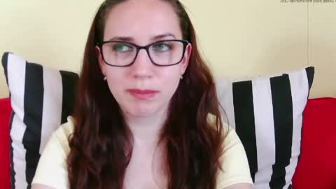 Snapshot of emilyhotflirt chatting on May 26, 2:46 pm Emily online show from May 26, 2:46 pm