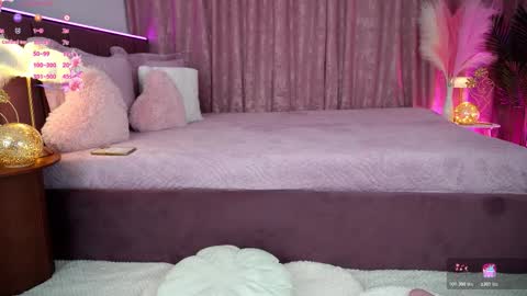 Emily  online show from November 18, 6:12 pm