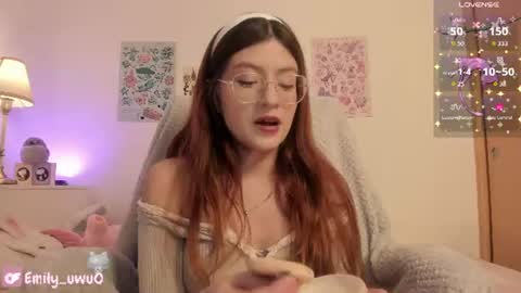 Snapshot of emilyincb1 chatting on July 22, 1:52 am first stream May 5 ig online show from July 22, 1:52 am