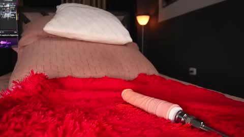 Emily Jhonson online show from November 7, 3:01 pm