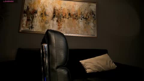 Emily online show from December 18, 3:34 am