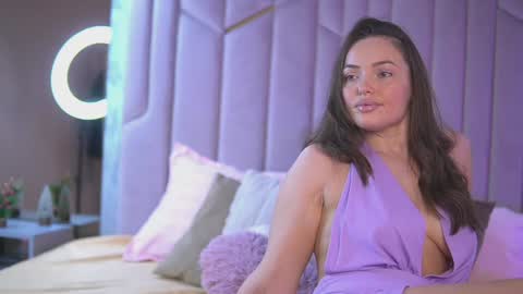 Emily online show from December 22, 8:16 am