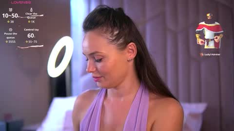 Emily online show from September 17, 11:45 am