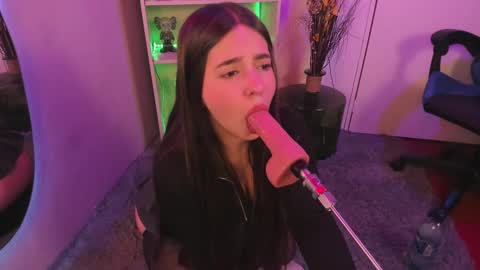 VALEEEN online show from December 13, 6:59 pm