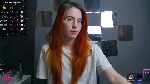 EmilyKents online show from February 13, 4:43 am