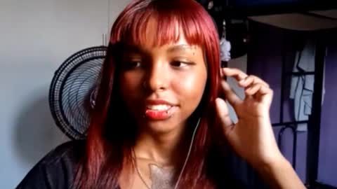 Emily Livos online show from March 6, 6:04 pm