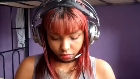 Emily Livos online show from March 20, 3:28 pm