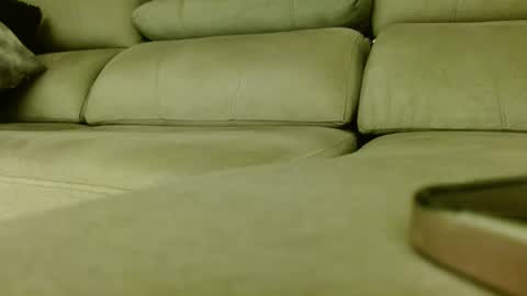 emily monrro online show from December 6, 2:35 am