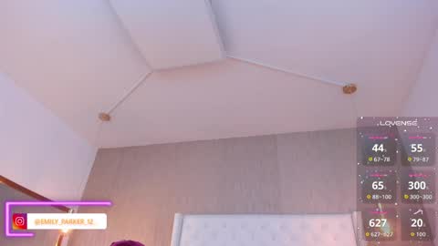 Snapshot of emilyparker__ chatting on April 9, 2:22 pm My IG - EmilyParker online show from April 9, 2:22 pm