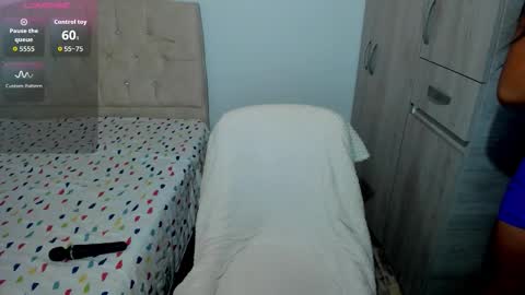 Emily online show from December 3, 1:42 pm