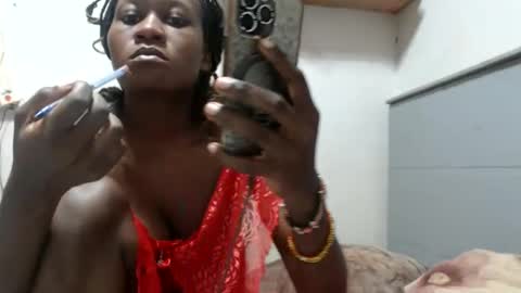 Snapshot of emilyposha chatting on May 31, 9:27 pm Emilly online show from May 31, 9:27 pm
