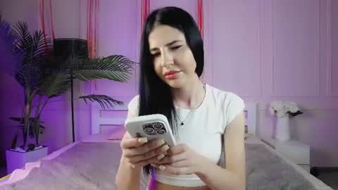 Emily online show from June 9, 8:20 pm