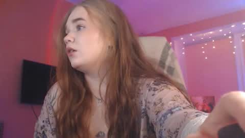 Snapshot of emilyrisse chatting on October 24, 5:20 pm Emily Emi online show from October 24, 5:20 pm