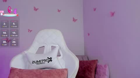 Emily  online show from September 25, 11:14 am