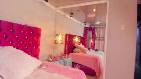 Emily online show from December 21, 5:58 am