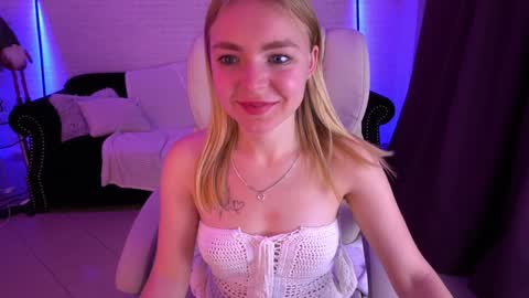  MY NAME IS Emily WELCOME EVERYONE I WILL BE HAPPY TO GIVE YOU WHAT YOU HAVE DREAMED OF FOR SO LONG online show from December 16, 5:38 am