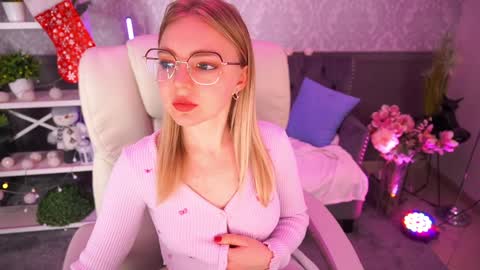  MY NAME IS Emily WELCOME EVERYONE I WILL BE HAPPY TO GIVE YOU WHAT YOU HAVE DREAMED OF FOR SO LONG online show from December 29, 9:52 pm