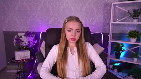  MY NAME IS Emily WELCOME EVERYONE I WILL BE HAPPY TO GIVE YOU WHAT YOU HAVE DREAMED OF FOR SO LONG online show from December 14, 7:25 am