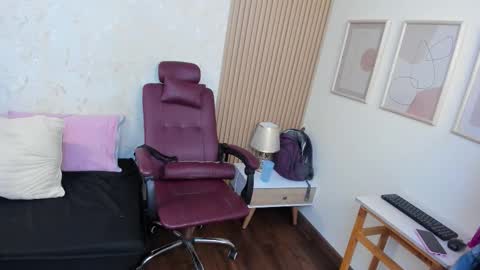 Emily Thyson online show from October 6, 12:13 pm