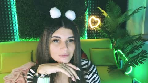 Emily online show from December 21, 1:58 am