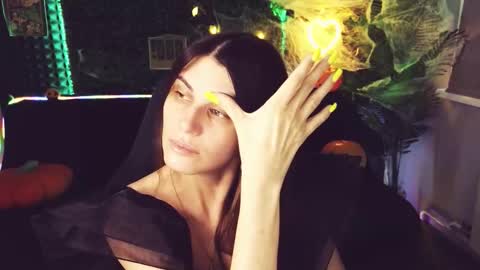 Emily online show from November 2, 2:14 am