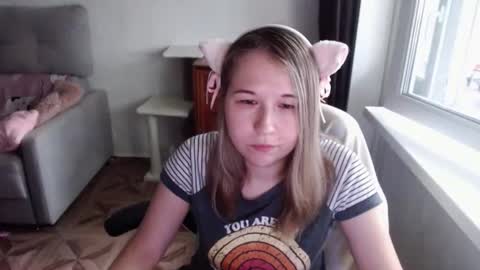 Snapshot of emilyway chatting on July 7, 8:40 am emilyway online show from July 7, 8:40 am