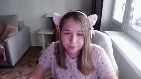 Snapshot of emilyway chatting on July 10, 10:07 am emilyway online show from July 10, 10:07 am