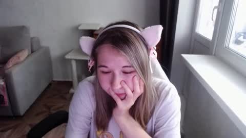 Snapshot of emilyway chatting on July 13, 10:29 am emilyway online show from July 13, 10:29 am