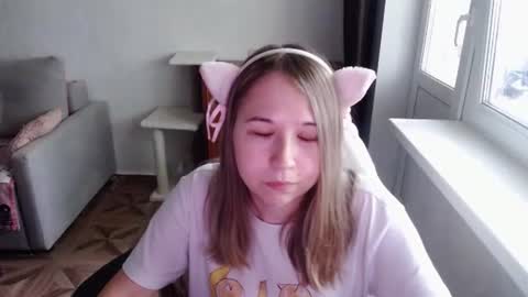Snapshot of emilyway chatting on July 14, 9:03 am emilyway online show from July 14, 9:03 am