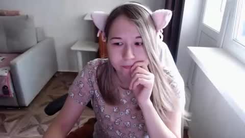 Snapshot of emilyway chatting on July 21, 12:51 pm emilyway online show from July 21, 12:51 pm