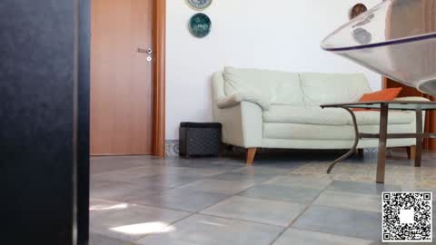 Snapshot of emilyweed chatting on December 11, 9:19 am Emily ----  online show from December 11, 9:19 am