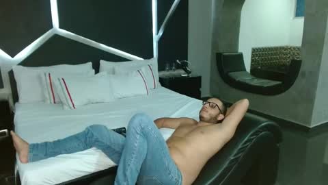 Emilly Willis online show from January 12, 3:07 am