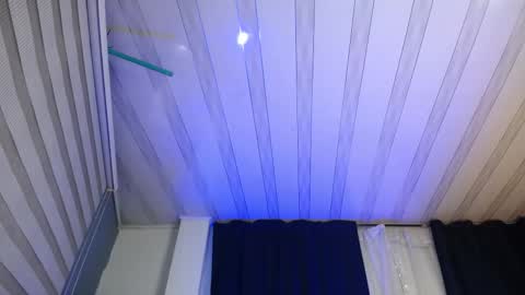 Snapshot of emilyy05_ chatting on November 16, 3:12 am Emily online show from November 16, 3:12 am