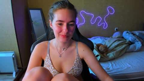 Emily online show from May 6, 10:09 am