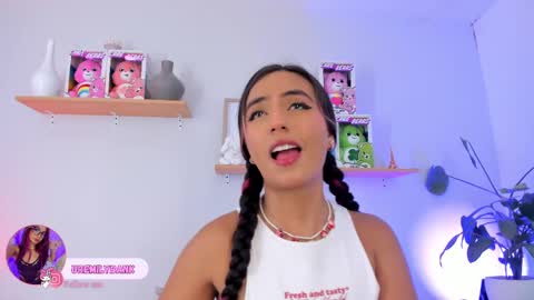 Emily Bank online show from October 6, 7:44 pm