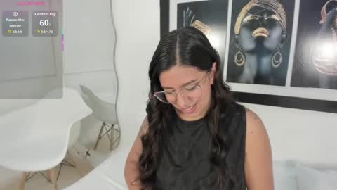 emilyy_cooperr online show from September 9, 12:05 pm