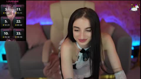emilyymoon online show from May 26, 12:56 pm