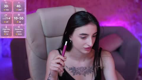 emilyymoon online show from June 12, 6:23 am