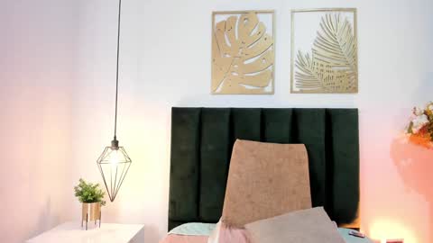 Emilyy Watson online show from December 14, 12:12 pm