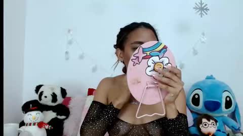 emilyzans07 online show from February 23, 1:46 am