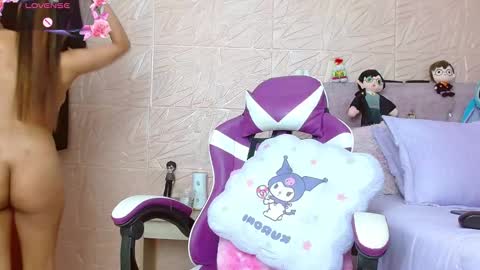 emilyzans07 online show from October 23, 9:02 pm