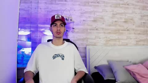 emir_ozan online show from January 14, 11:27 am