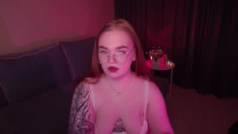 Emmi online show from September 19, 5:24 pm