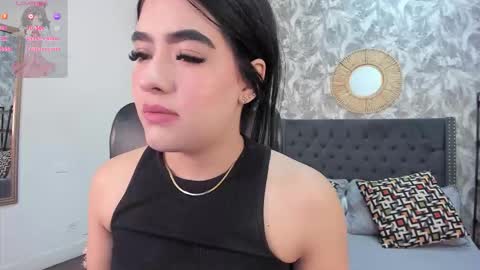 emma  online show from October 7, 12:02 pm