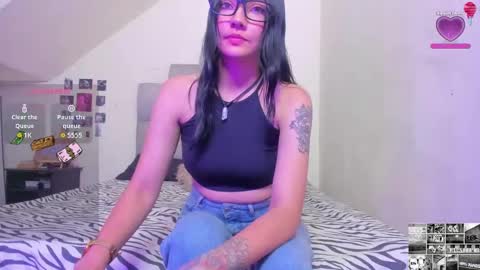 Snapshot of emma__15 chatting on September 30, 7:41 pm emma online show from September 30, 7:41 pm