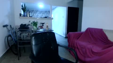emma______1996 online show from June 21, 9:56 am