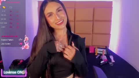 emma__js_ online show from June 16, 10:12 pm