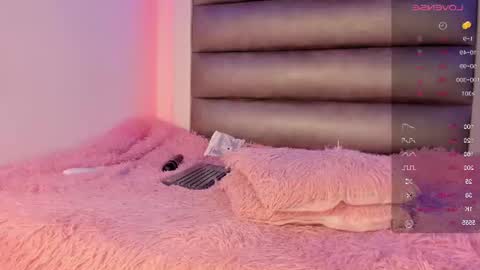 emma__js_ online show from July 21, 9:22 am